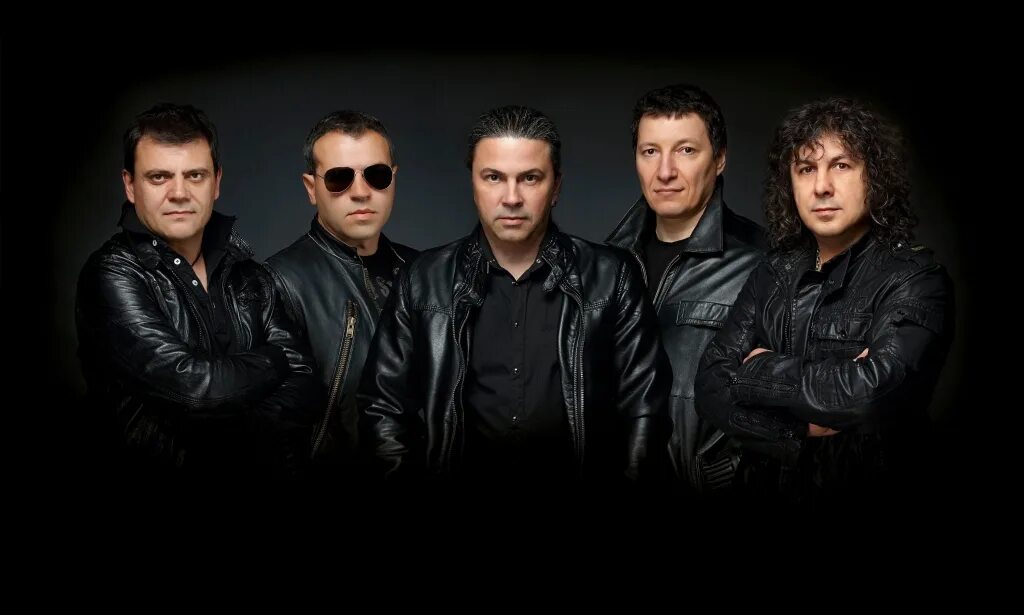 Р фото. Группа б т р. Бтр группа рок. R. T.