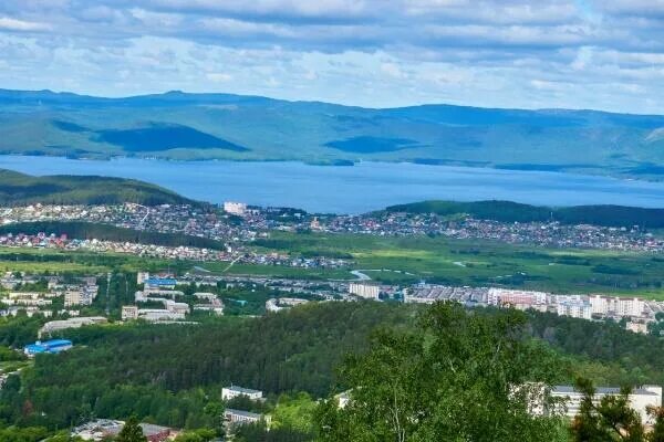 Миасс город в золотой долине. Миасс город в золотой долине фото. Золотая Долина Миасс. Миасс город в золотой долине и озеро.