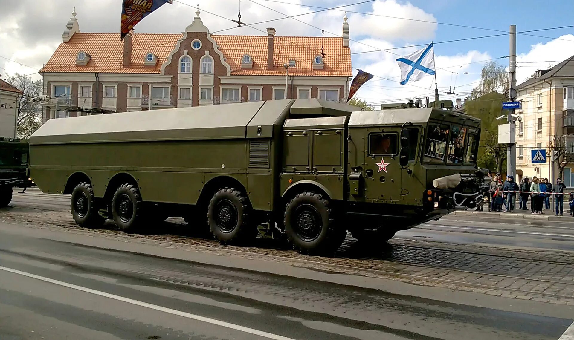 Авто береговой. Бастион ракетный комплекс. Бронемобилей «Бастион». Береговой комплекс Бастион. Бастион береговой ракетный комплекс на параде.