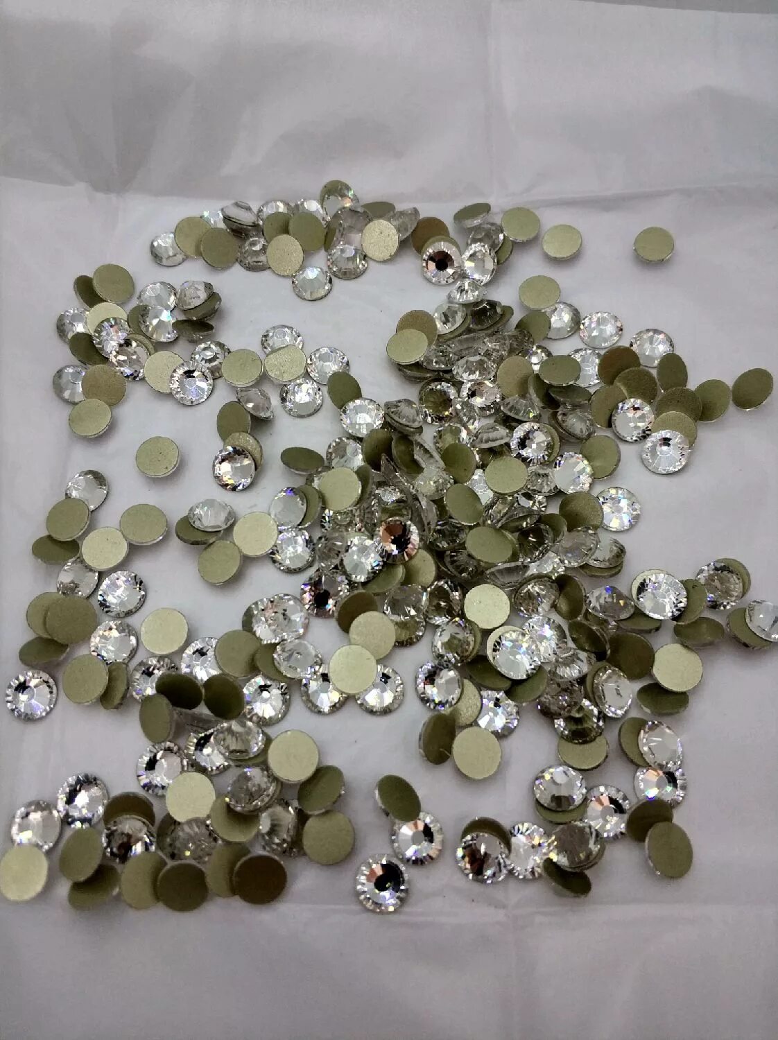 Crystal quality. Страз с эффектом «металлик» что это. Камни натуральные пришивные. Crystal quality. Crystal quality.