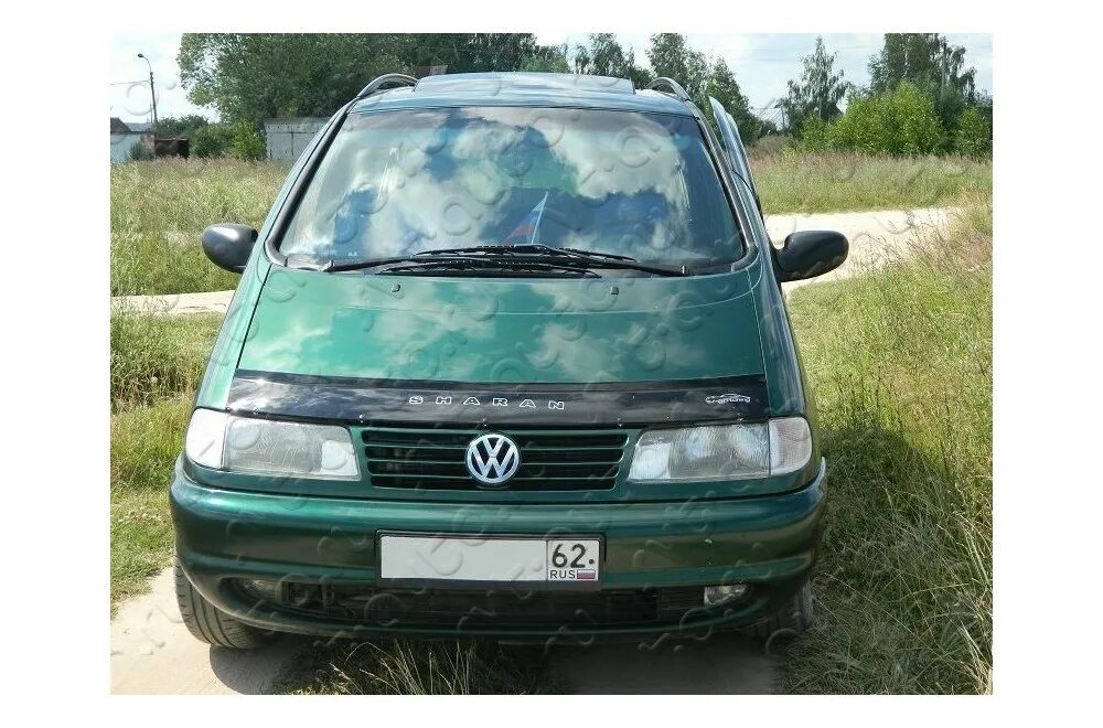 Фольксваген шаран 1 купить. Фольксваген Шаран 2000г. Фольксваген Sharan 1995. Volkswagen Sharan 2 дефлекторы. Фольксваген Шаран 1999 дефлекторы.