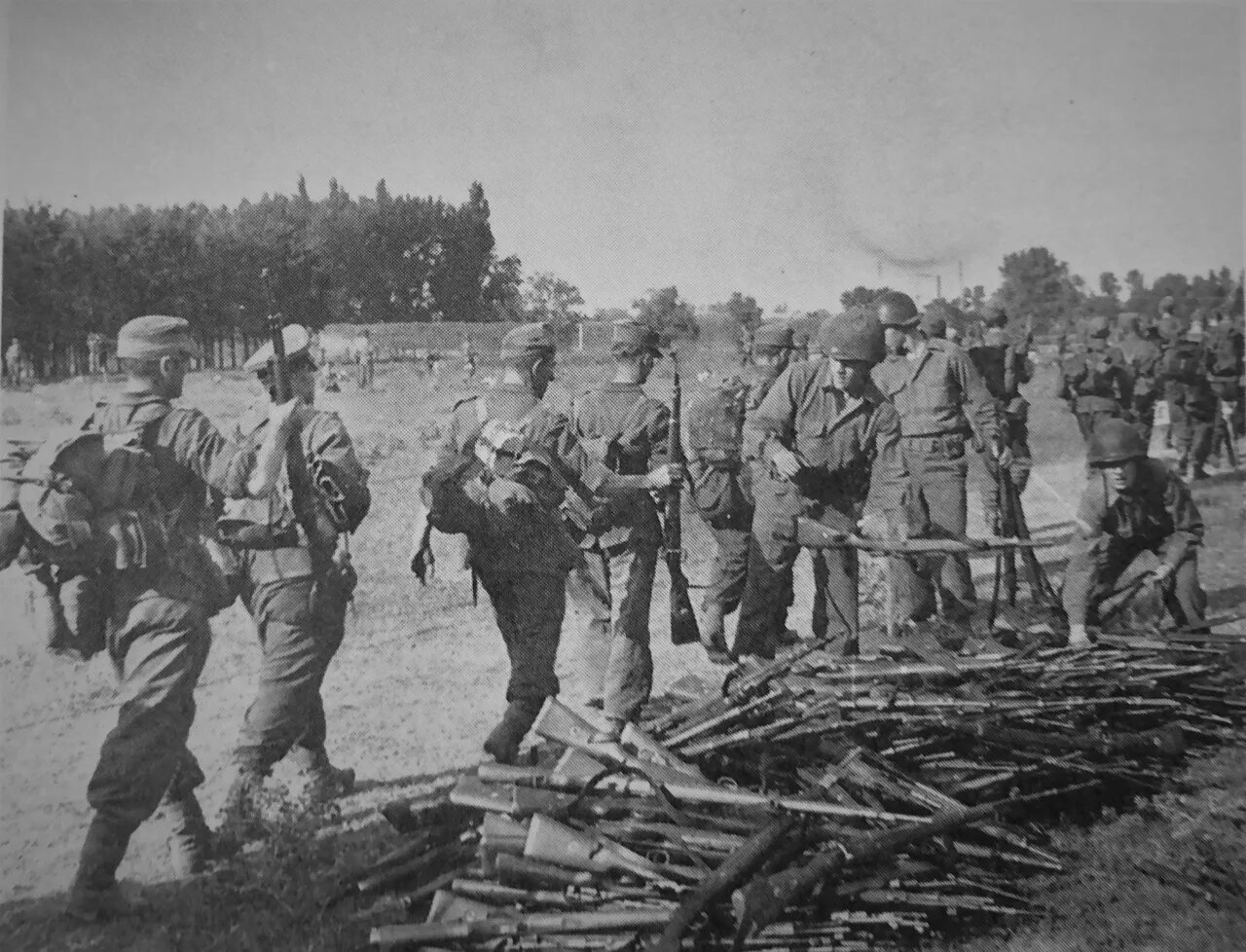 1945 Немцы военнопленные Сибири. Сдавшиеся немецкие солдаты 1945. Пленные немецкие солдаты. Военнопленные последние новости