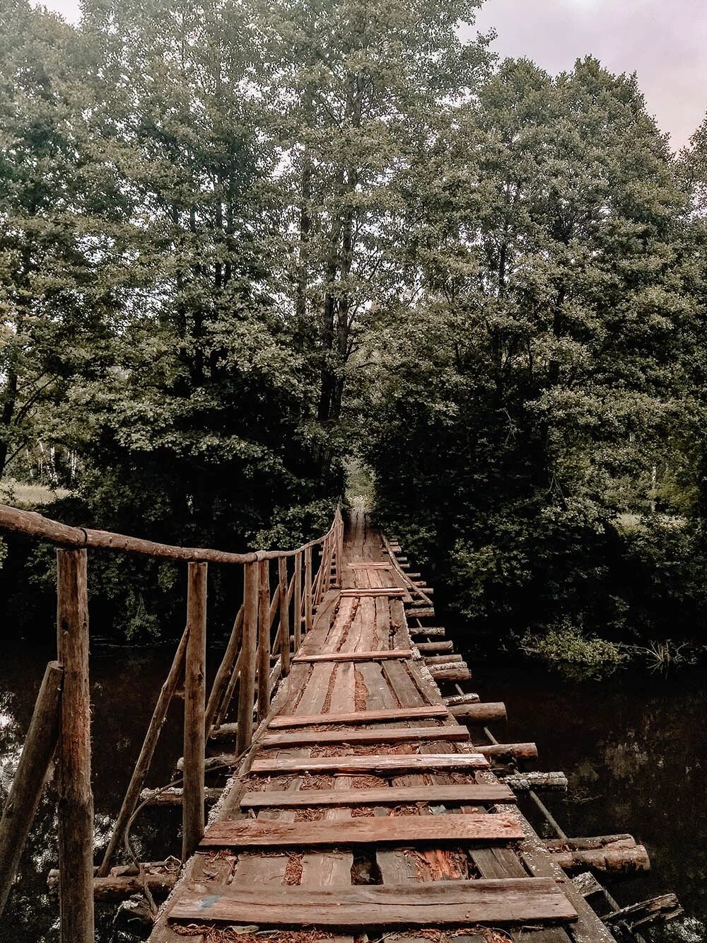 Старые висячие большие