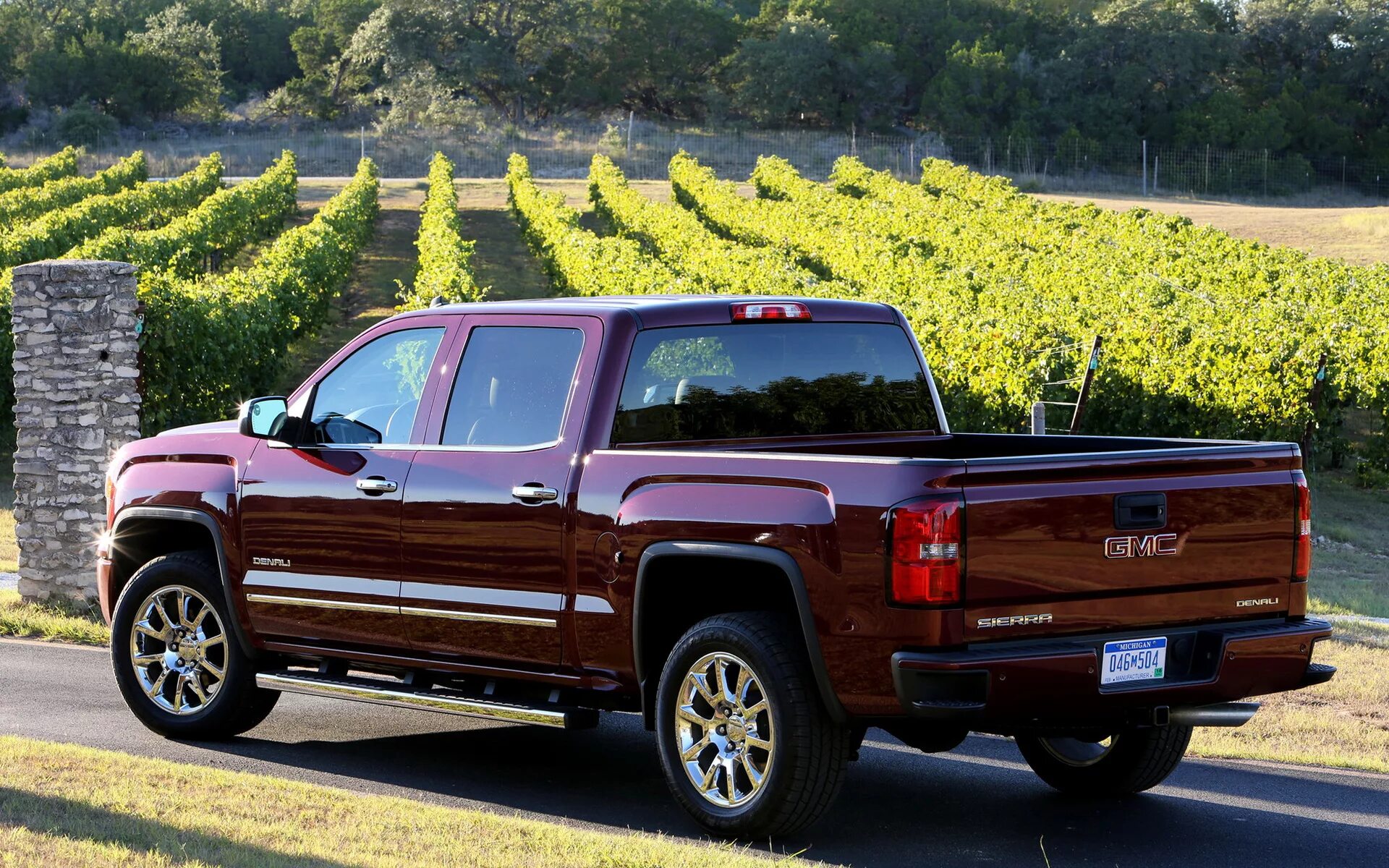 2014 GMC Sierra 1500. GMC Sierra 1500 Denali Crew Cab. GMC Sierra Denali 2014. Пикап GMC Sierra 2013.