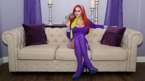 Angie Griffin - Daphne Story Viewer - Hentai Cosplay