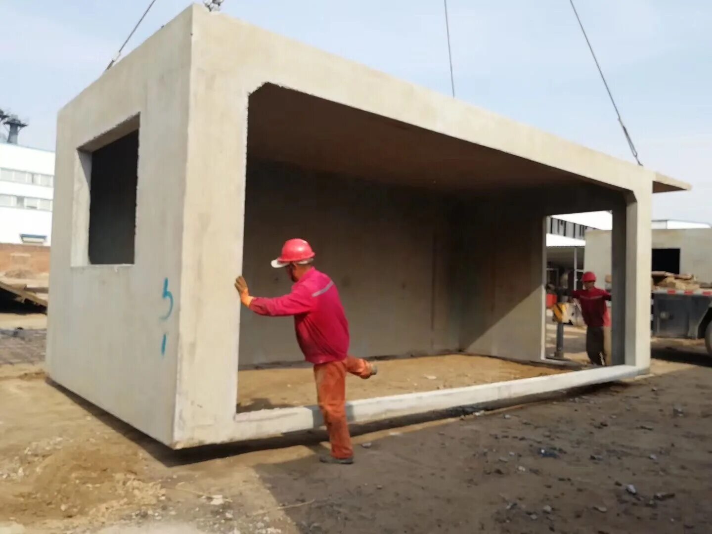 Префаб prefab технология. Быстросборный модуль сэндвич панели. Быстровозводимый дом. Быстросборный модуль сэндвич панели. Модульные дома для вахтовых поселков.