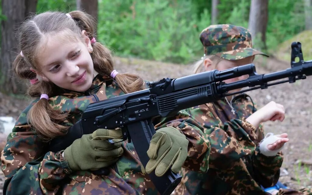 Военный лагерь герои. Лагерь герои в Подмосковье. Военно спортивный лагерь герои. Начальная Военная подготовка в школе. Детская Военная подготовка в США.