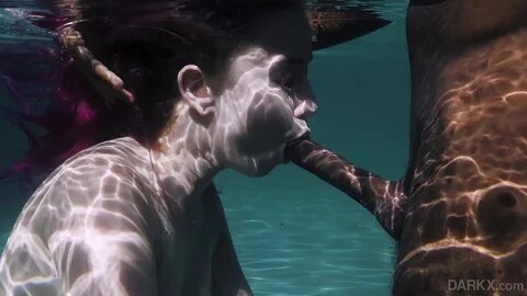 Wet Dreams of Haley Reed - blowjob under water. 
