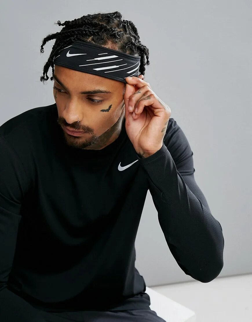 Найк на голову. Повязка Nike Headband. Повязка найк черная. Хедбенд найк. Повязка на голову Nike черная.