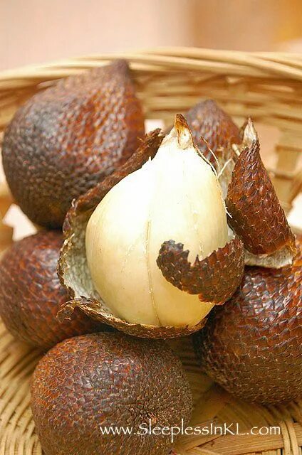 Has Artem tried this? Salak Salak is also called snake fruit, due to its peel, w