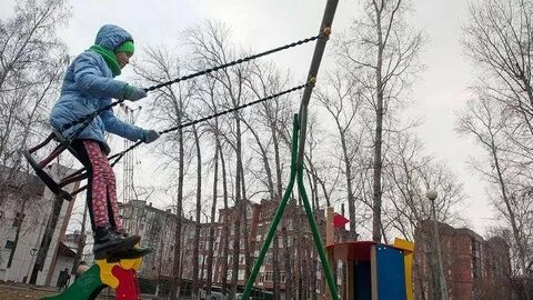 Шум на детской площадке