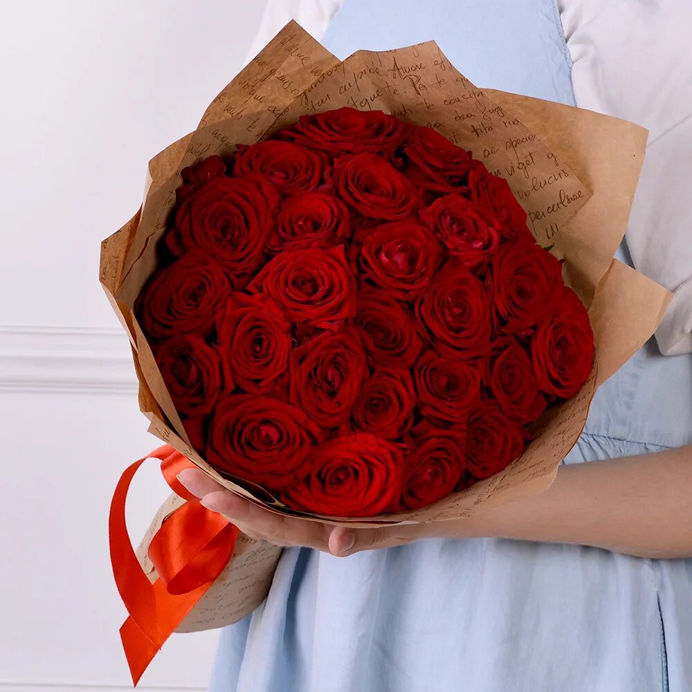 Купить 40 роз. 25 Красных роз. 25 Красных роз 40 см. Букет роз 40 см.