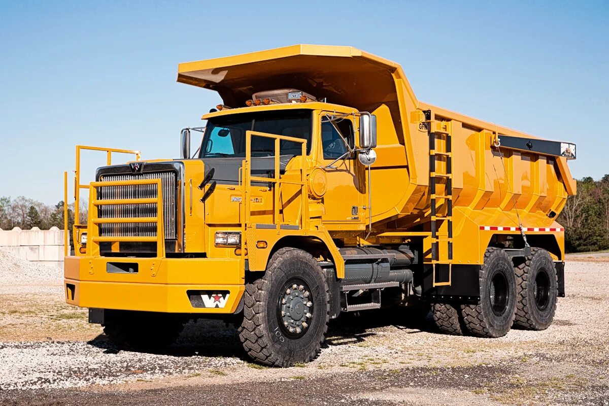 Универсальные грузовые автомобили. Грузовик Western Star 6900xd. Грузовик Western Star 6900 самосвал. Western Star 6900 XD 6x6. Самосвал Тонар 60т.