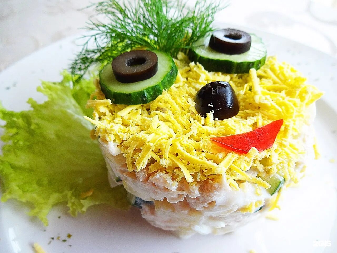 Украшение салатов. Полезные салатики для детей. Украшение салатов на детский праздник. Украшение детских салатов. Какой салат можно приготовить ребенку.