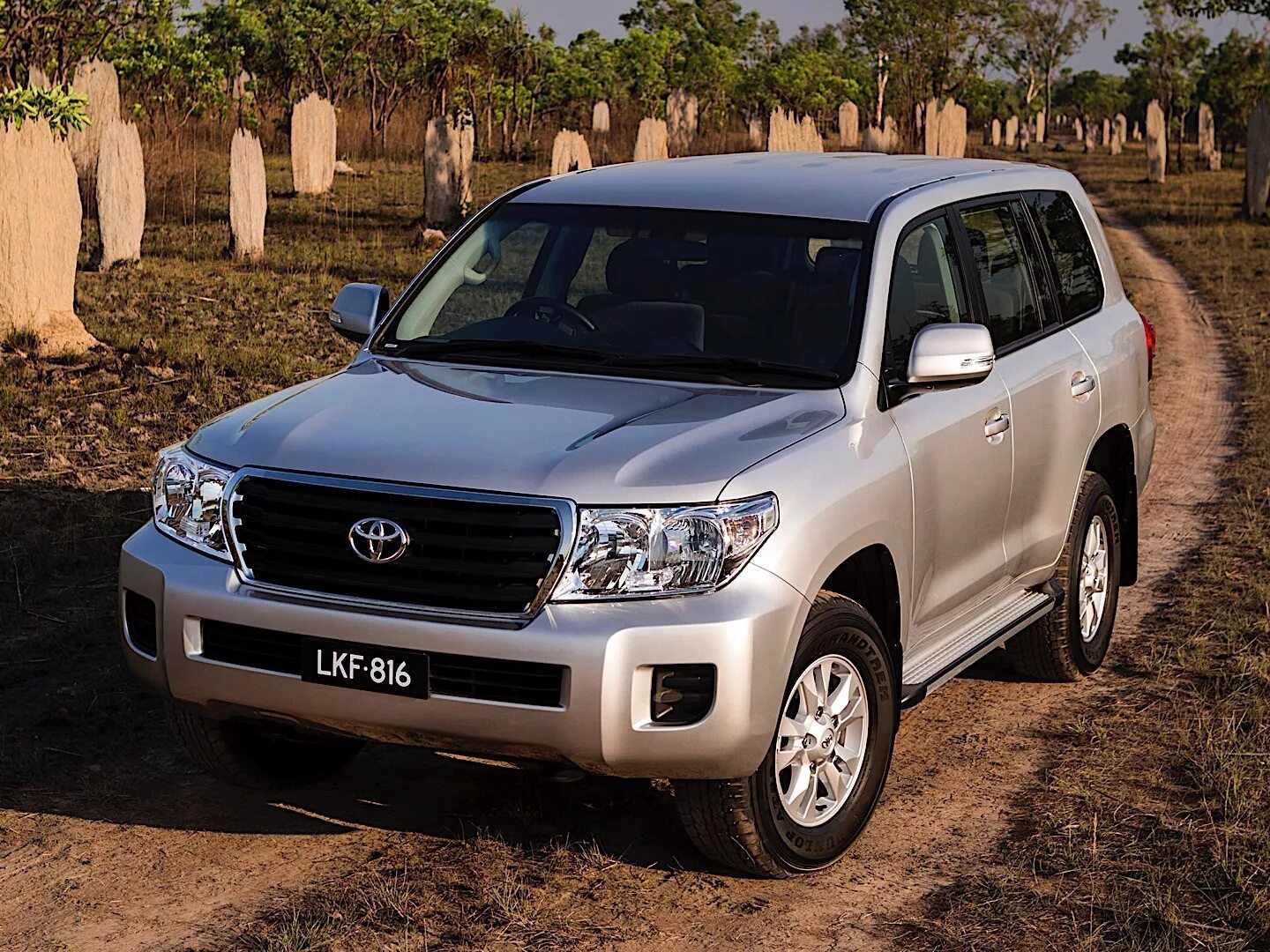 Тойота ленд крузер 2012. Toyota land cruiser 2012. toyota land cruiser vdj200. тойота ленд крузер 200 2012. toyota land cruiser v8 2011.
