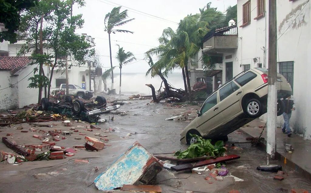 Ураган Кенна. Сильный ураган. Самый сильный ураган на земле. Самый разрушительный ураган в мире.