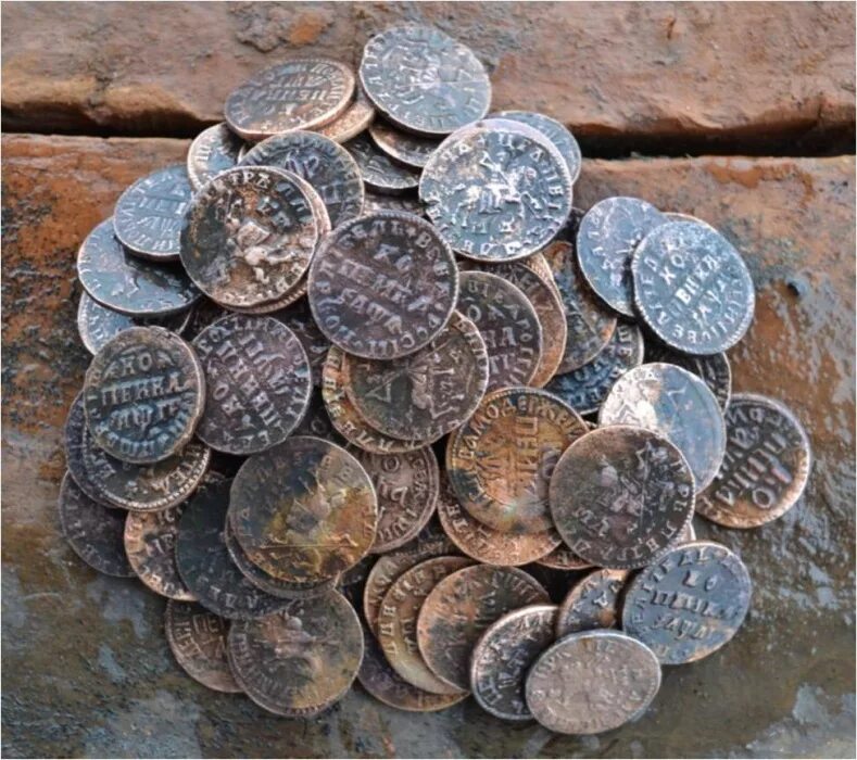 Находки клада монет. Старинные монеты. Монетный клад. Старинные монеты клад. Находки нижний новгород