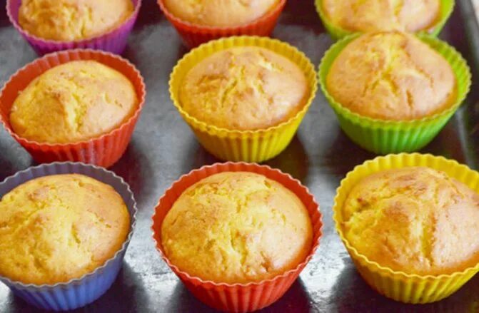 морковные кексы в силиконовых. кексы с яблоками в формочках. морковные кексы в силиконовых. кекс с имбирем. кексики из творога в силиконовых формочках.