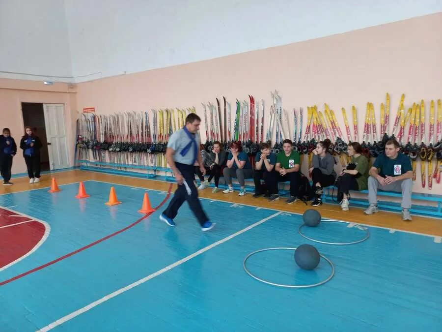 Мама папа я спортивная семья в пензе. Итоги конкурса моя спортивная семья. Мама папа я спортивная семья рисунок. Конкурс рисунков мама папа я спортивная семья. Конкурс спортивная семья.