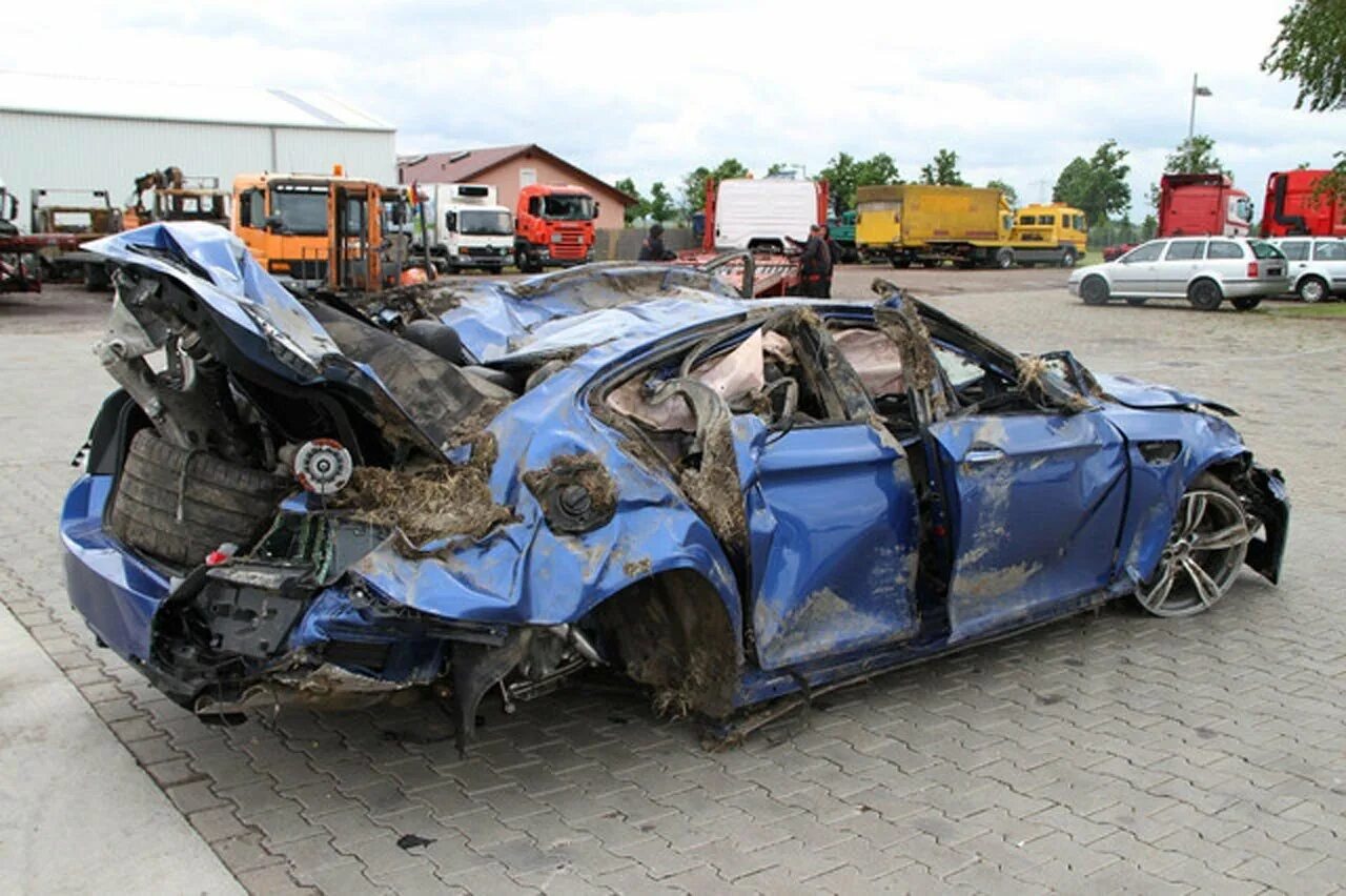 Auto crashes