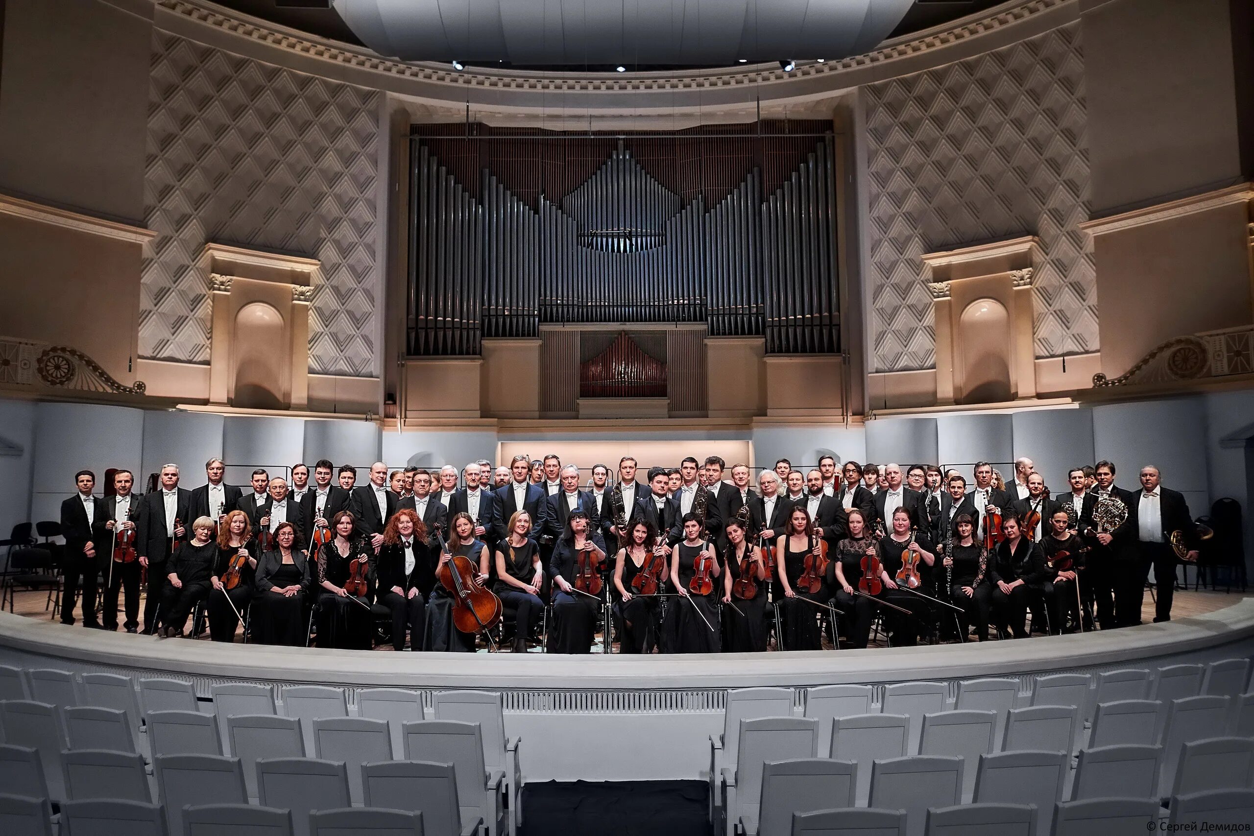 National orchestra. Российский национальный оркестр Плетнев. Рно оркестр дирижер. Российский национальный оркестр под управлением Михаила Плетнева.