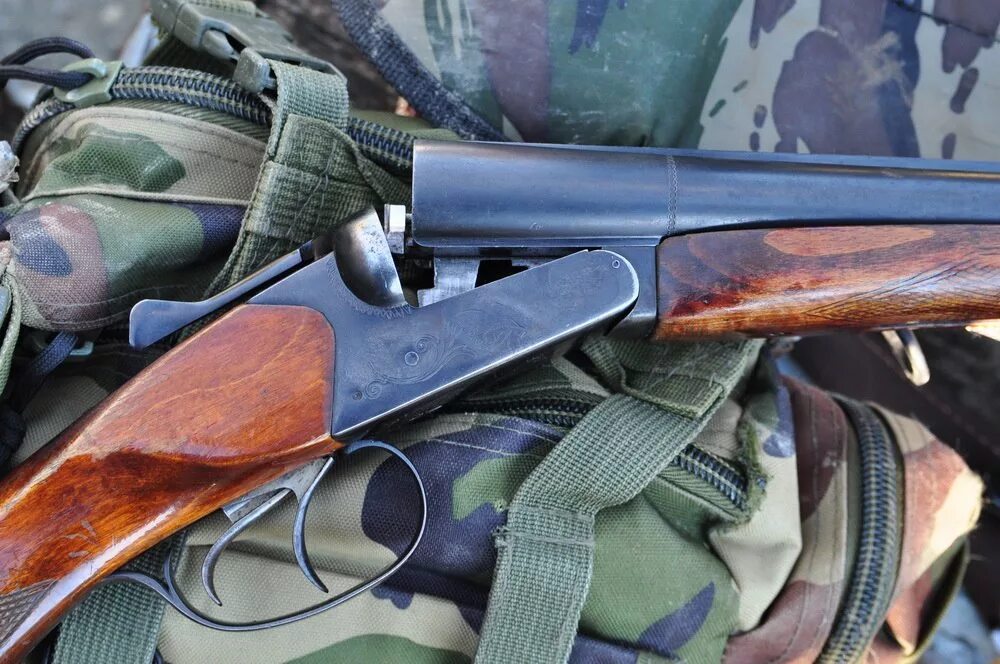 охотничье гладкоствольное длинноствольное оружие. видео гладкоствольного оружия. ружьё ремингтон полуавтомат. оружие для охоты. иж 26 штучное.