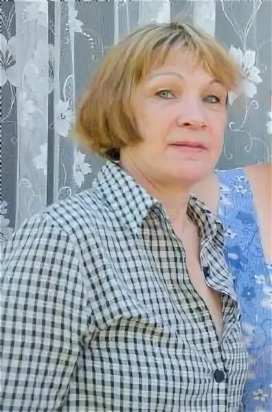 посудомойщица в фартуке. уборщица столовой. горничная уборщица. ежедневная комплексная уборка помещений. домработница в халате.