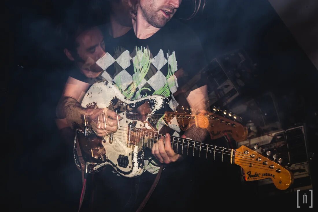 Bury strangers. A place to bury strangers band. The strangers группа. A place to bury strangers. A place to bury strangers.