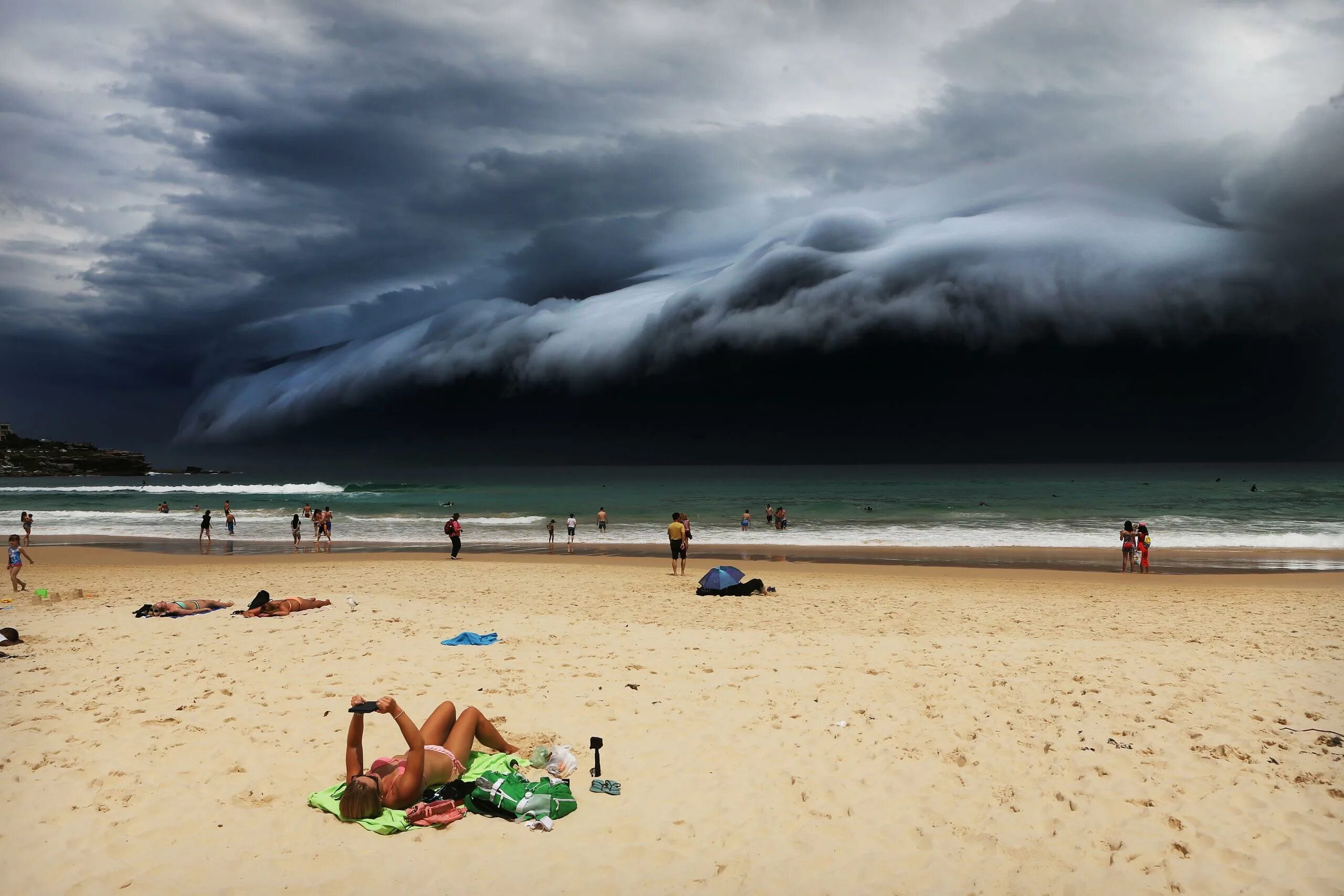 Самое страшное лето. Пляж Бонди Австралия. Доминикана ЦУНАМИ. Келли Рохан.