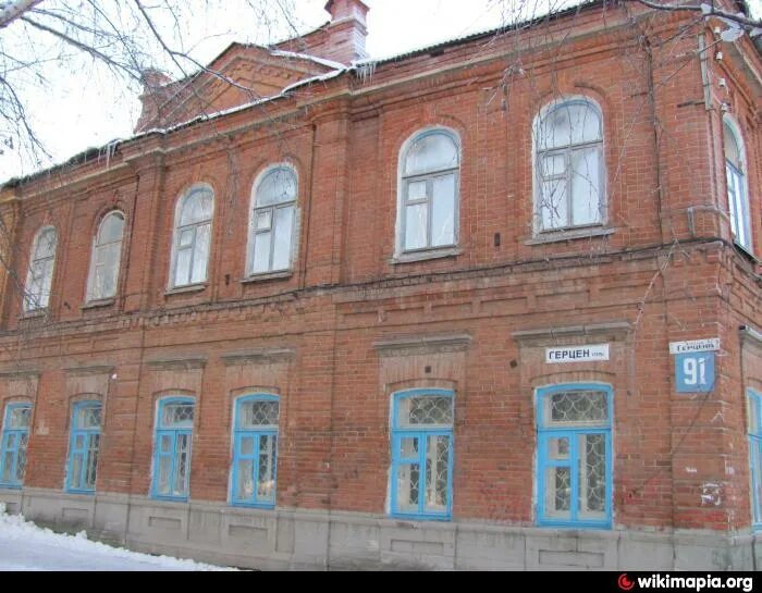 Бму бугульминское медицинское училище официальный сайт. Медицинское училище лечебное дело. Бугульма старинные здания драмтеатра. Скопинское медицинское училище. Бугульминский педагогический колледж.