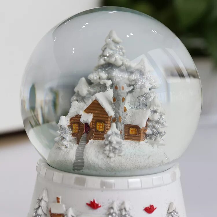 Стеклянный шар снег. Снежный шар «домик». Новогодний стеклянный шар. Стеклянный шар со снегом. Снежный шар с домиком внутри.