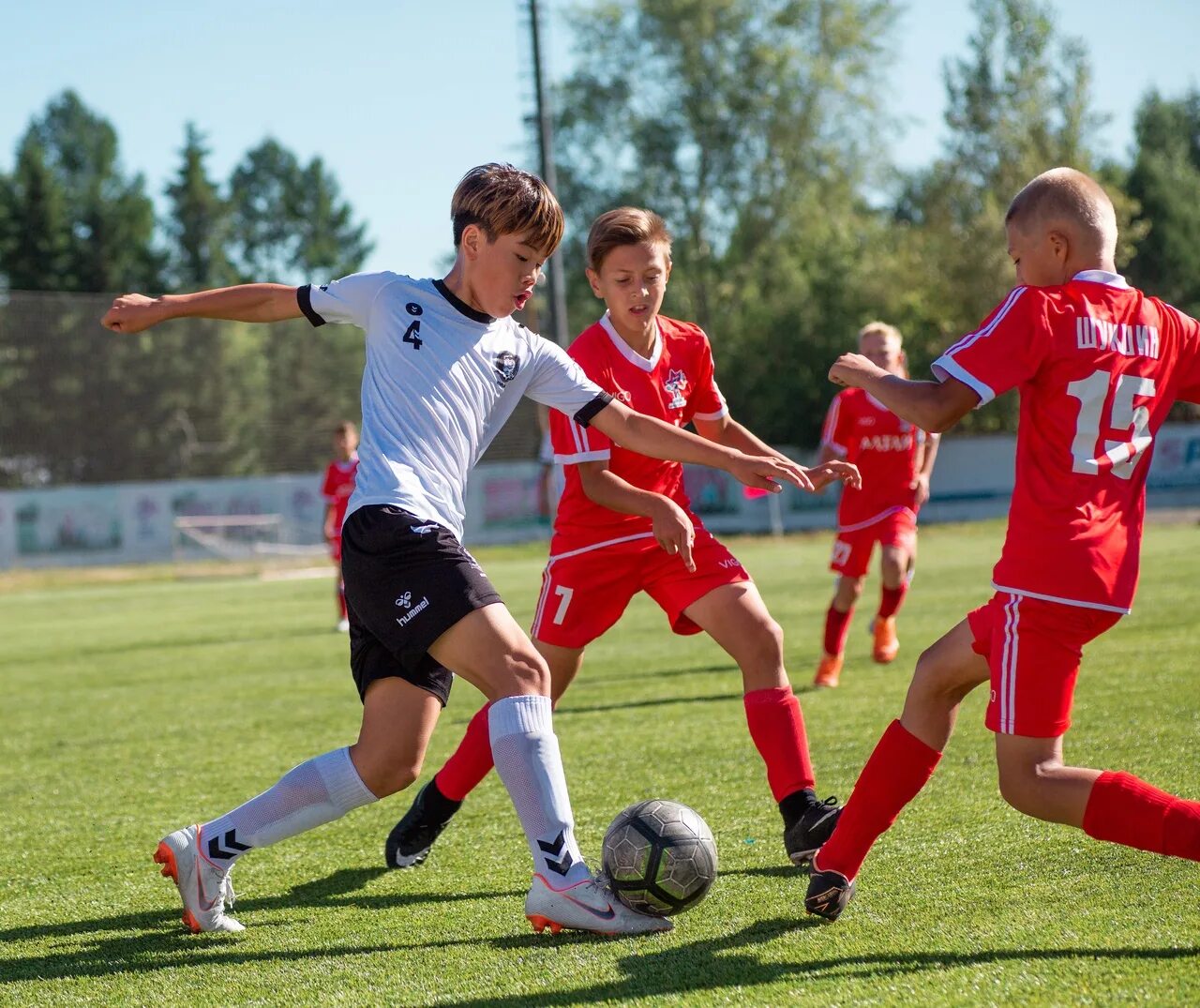 команда алтай футбол школа смертина барнаул. алтайский футбол логотип. футбол алтайский край. розыгрыши в мини-футболе. алтайский край футбольная лига.