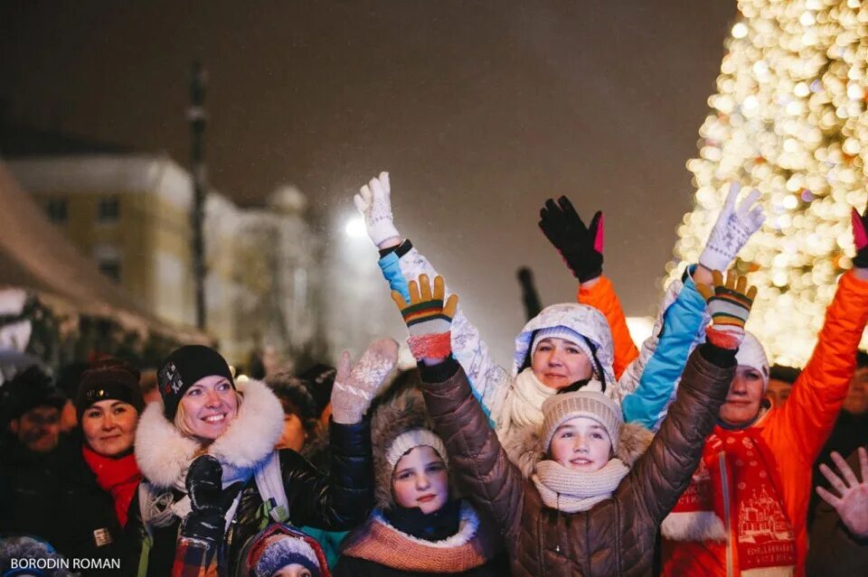 Иллюминация в москве. Красная площадь 31 декабря 2022. Авария ижевск сарапульский тракт. 31 декабря 2023 год новости. 31 декабря 2023 год новости.