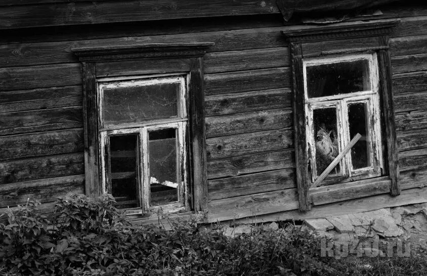 Какой бабушкин дом. Деревенский дом. Бабушкин дом. Бабушкин домик в деревне. Бабушкин и дом дом 0 2.