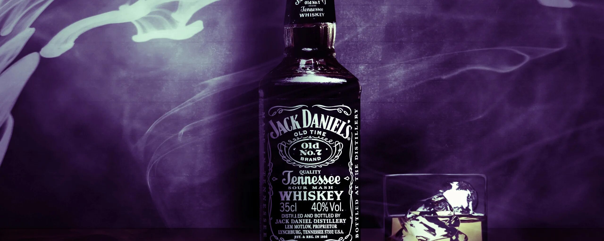 Я пила виски чистыми песня. Джек Дэниэлс. Обложка виски. Обложки для ВК С виски. Джек Дэниэлс фиолетовый.
