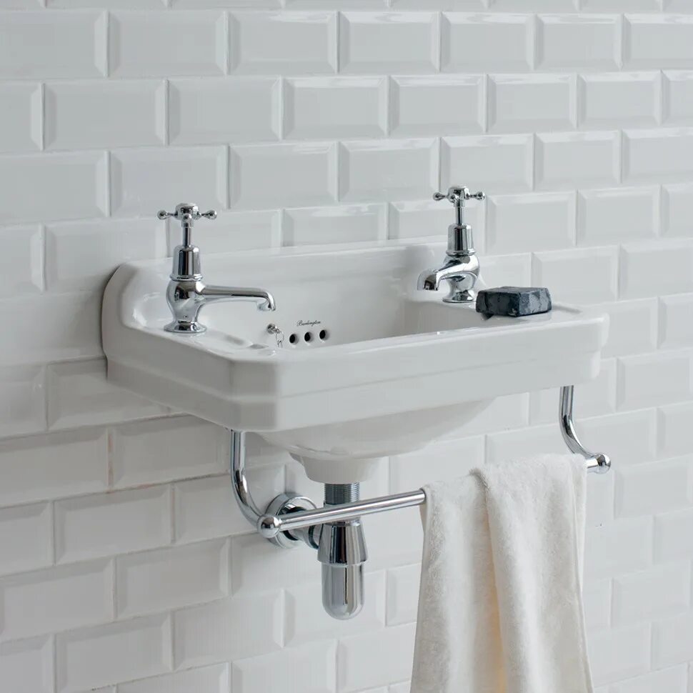 пьедесталом сифоном смесителем. пьедесталом сифоном смесителем. монтаж раковины с пьедесталом в ванной. раковина 50. кронштейны для креплния раковины спьедесталом кстене.