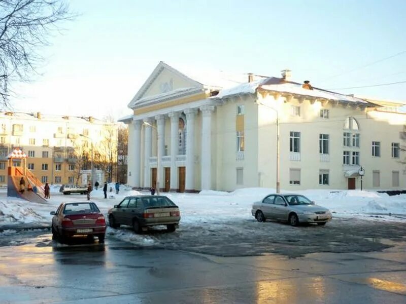 строителей 1 череповец. площадь строителей великий новгород знаки. великий новгород пр д табличка. площадь строителей фото. площадь строителей дом 3 череповец.