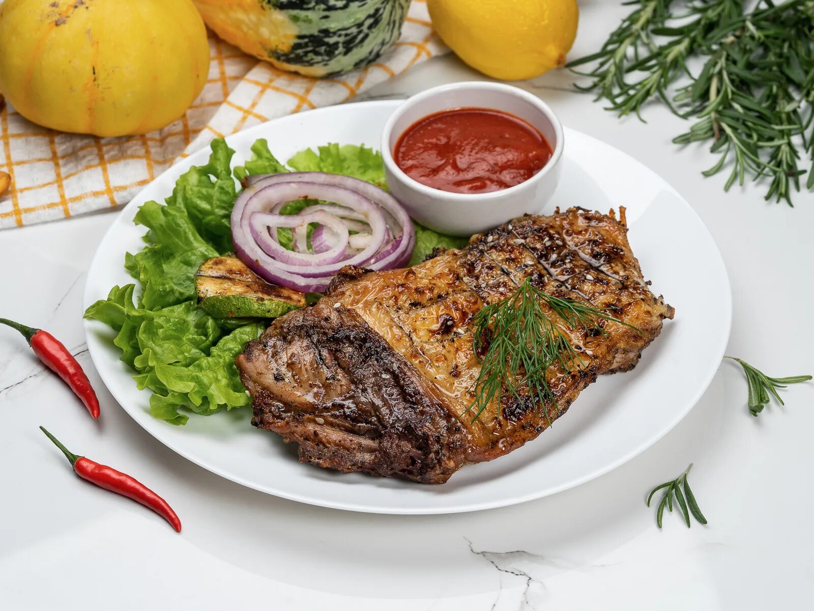 Казан кабоб самаркандский. Zames митино. Долма азербайджанская в виноградных листьях. Kfc в трц. Еда митино.