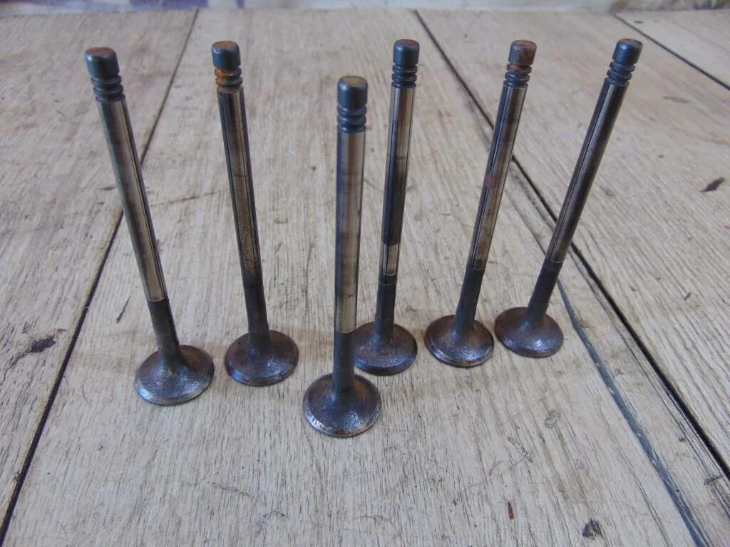 6. 6. Freccia r4692s впускной клапан. Клапана гбц форд. Впускной клапан ford 1 320 926.