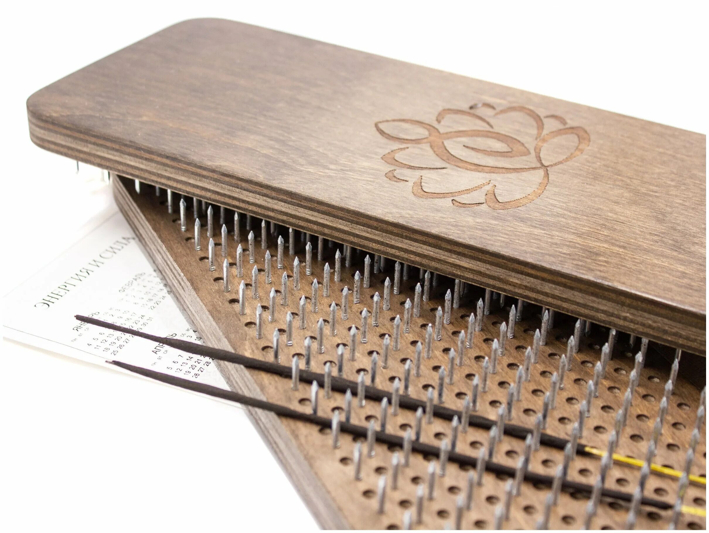 Гвозди пули для доски садху. Доска садху из дерева с шипами от плоскостопия. Доски садху в подарок. Палочка для досок садху. Доска садху набор для самостоятельной сборки.