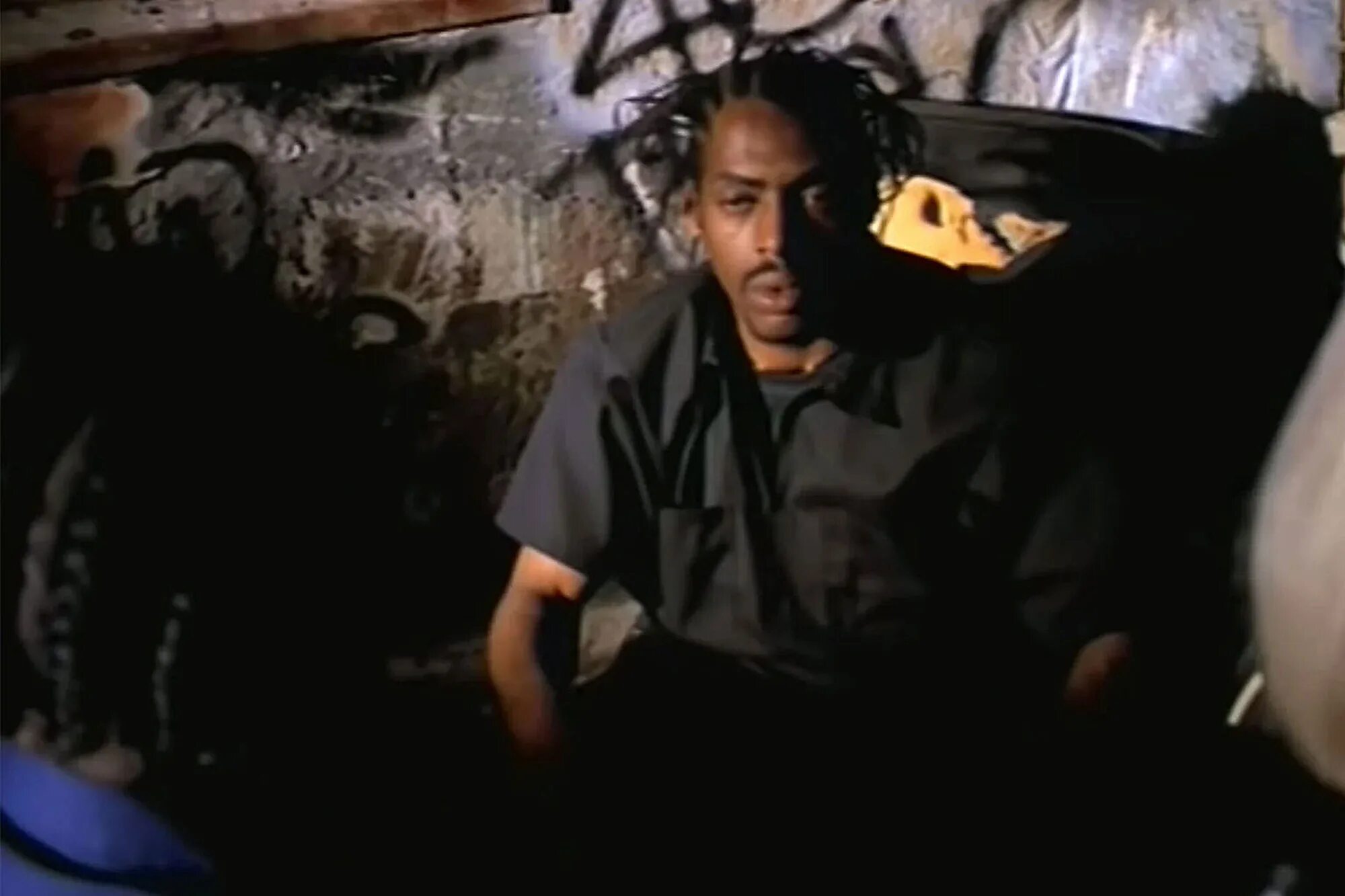 Coolio paradise слушать. Coolio 1995. coolio - gangsta&#039;s paradise (1995). кулио причина смерти. coolio gangsta&#039;s paradise актриса.