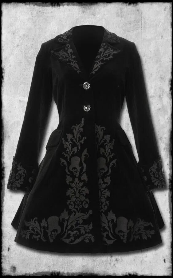 Дамское пальто 5 букв. Готическое пальто Dracula Clothing. Пальто 19 века женское. Пальто с кружевом. Пальто в старинном стиле.