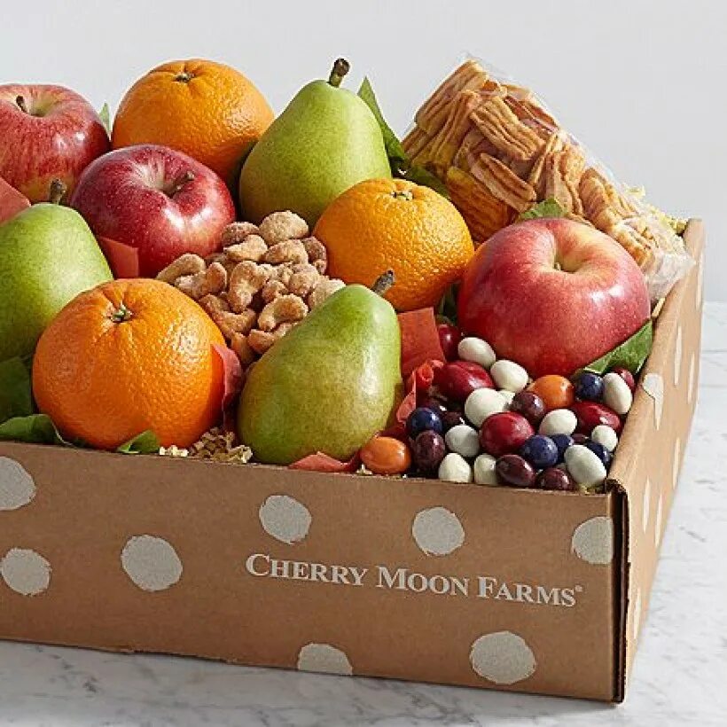 Упаковка фруктов. Летний фруктовый подарок. Много фруктов в подарок. Основа для подарка с фруктами. Бокс Fresh Fruit Box.