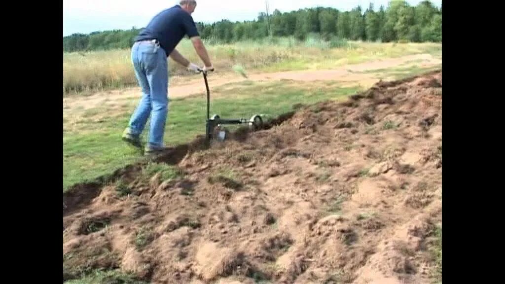 А как пашет семь плугов тащит ответ