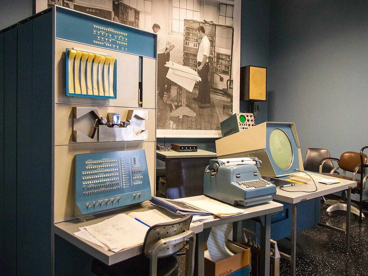 Demo компьютер. Pdp-1. dec pdp-1. pdp-1 компьютер. миникомпьютер dec pdp 1.