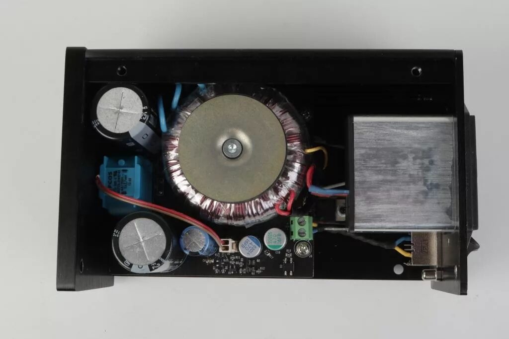 Chord линейный блок питания. Линейный блок питания для цап 5 вольт. Блок питания цап схема. Линейный блок питания для цап. Усилитель hi fi amplifier.