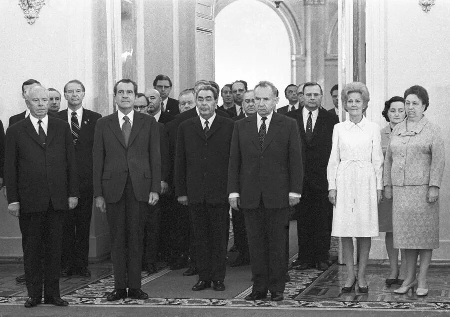 Приезд в ссср. Никсон и Брежнев 1972 в Москве. Визит Никсона в Москву 1972. Брежнев и Никсон в США 1973. Визит президента Никсона в Москву.