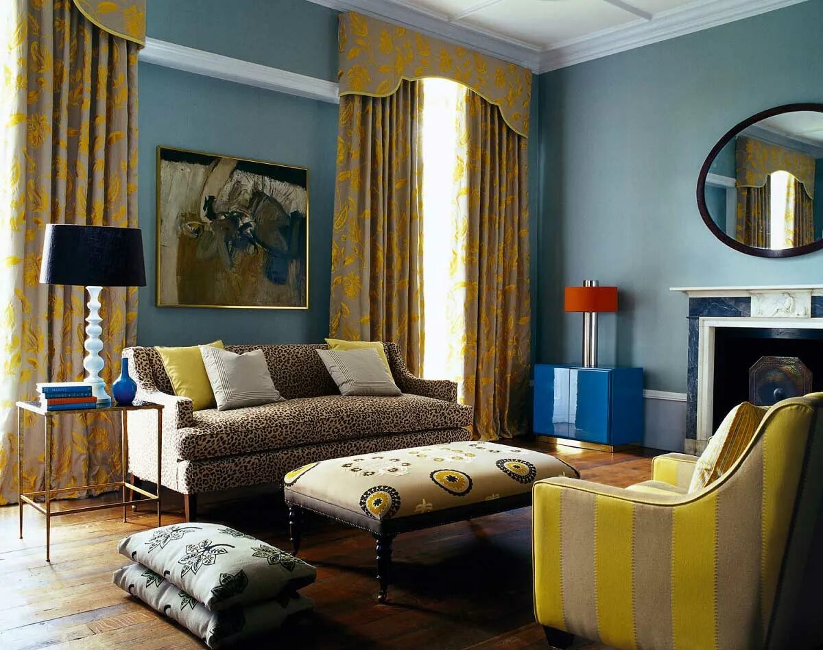 Шторы горчичного цвета в интерьере. Шторы синие с желтым. Шторы горчичного цвета в интерьере гостиной. Желтые шторы в интерьере гостиной. Горчичные обои