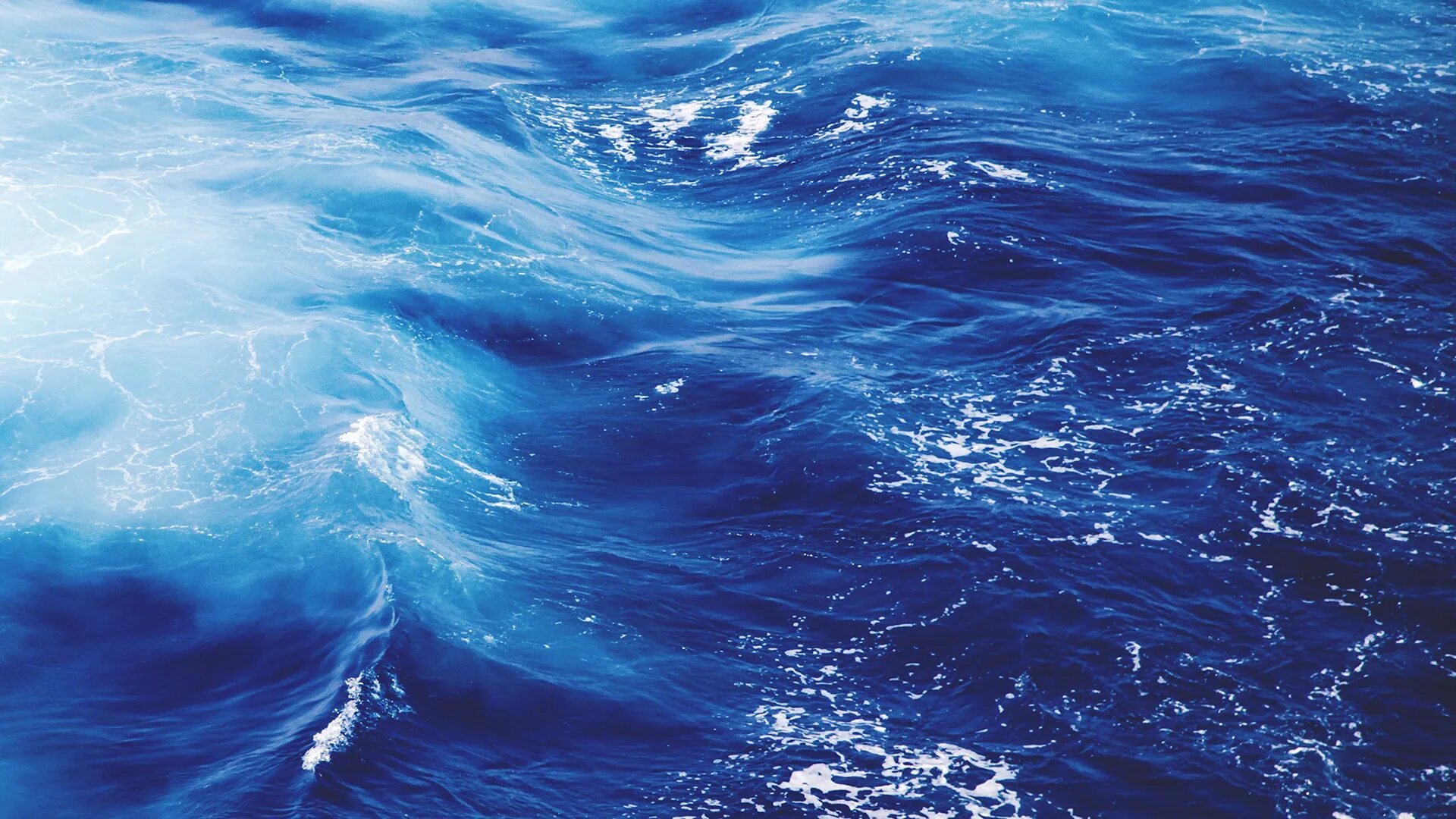 Океан голубая вода. Океан волны. Фон море. Фон морской волны. Морская вода.