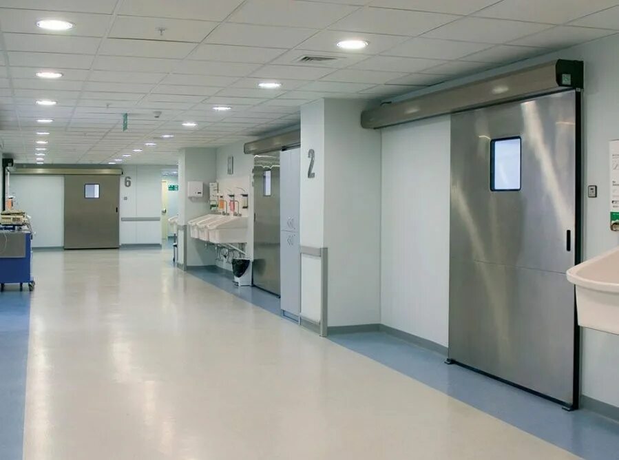 Какой пол в больницах. Полимерный пол в больнице. Полимерные полы для медицинских учреждений. Полиуретановые полы для больницы. Напольное покрытие для больницы.